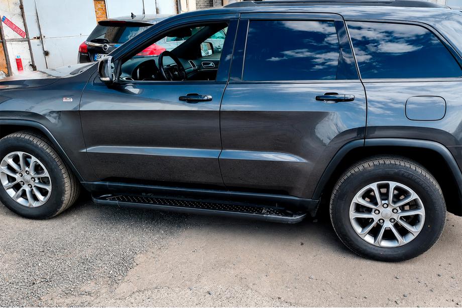 Jeep Grand Cherokee WK2 2010-2021 Pedane Laterali Allmond Black (2 pz, Alluminio) Foto 3