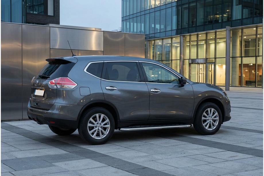 Nissan X-trail T32/Rogue 2014-2021 Pedane Laterali Maydos V1 (2 pz, Alluminio e Acciaio Inox) Foto 1