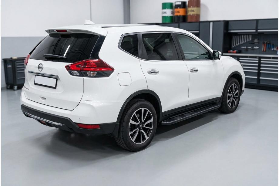 Nissan X-trail T32/Rogue 2014-2021 Pedane Laterali Bosphorus Black (2 pz, Alluminio) Foto 1