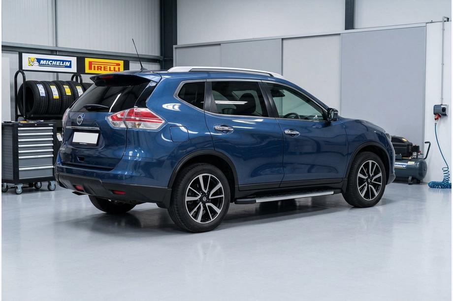 Nissan X-trail T32/Rogue 2014-2021 Pedane Laterali Duru (2 pz, Alluminio) Image