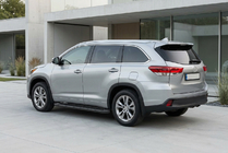 Toyota Highlander 2013-2019 Pedane Laterali Allmond Black (2 pz, Alluminio) foto 1