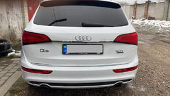 Audi Q5 2008-2017 Modanatura cromata sopra la targa (acciaio inox) foto 2