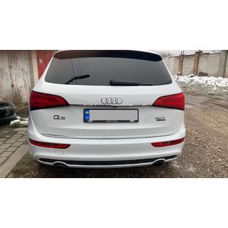 Modanatura cromata sopra la targa (acciaio inox) Audi Q5 2008-2017 foto 2