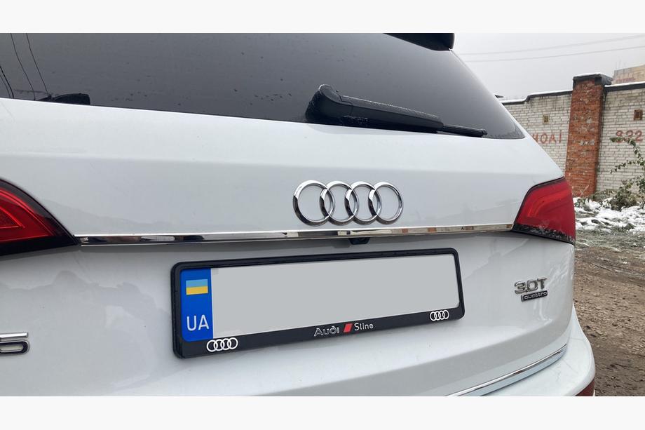 Audi Q5 2008-2017 Modanatura cromata sopra la targa (acciaio inox) Image