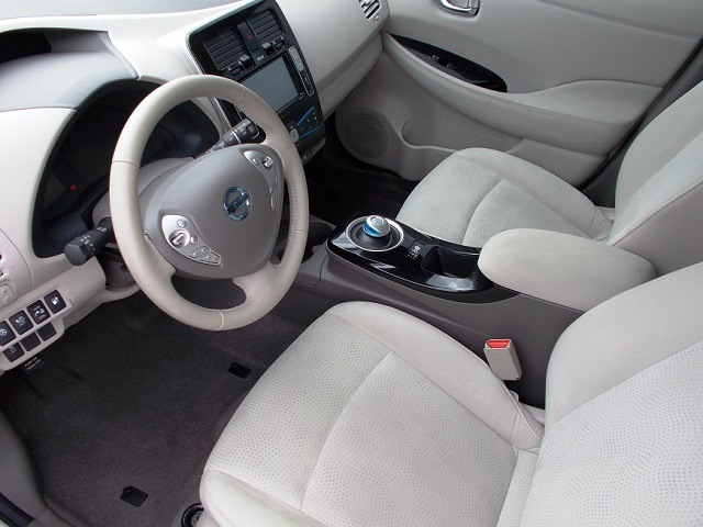 La società «AIS» inizia a importare in Ucraina Nissan Leaf degli stati UNITI