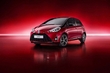 Una panoramica aggiornata Toyota Yaris foto 3