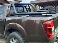 Nissan Navara/NP300 2016- Roll bar per carrozzeria (nero) foto 6