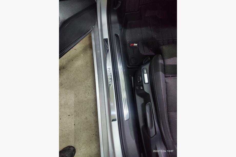 Volkswagen Passat B8 2015-2023 Battitacco OmsaLine Tipo 1 (4 pz, Acciaio Inox) Foto 4