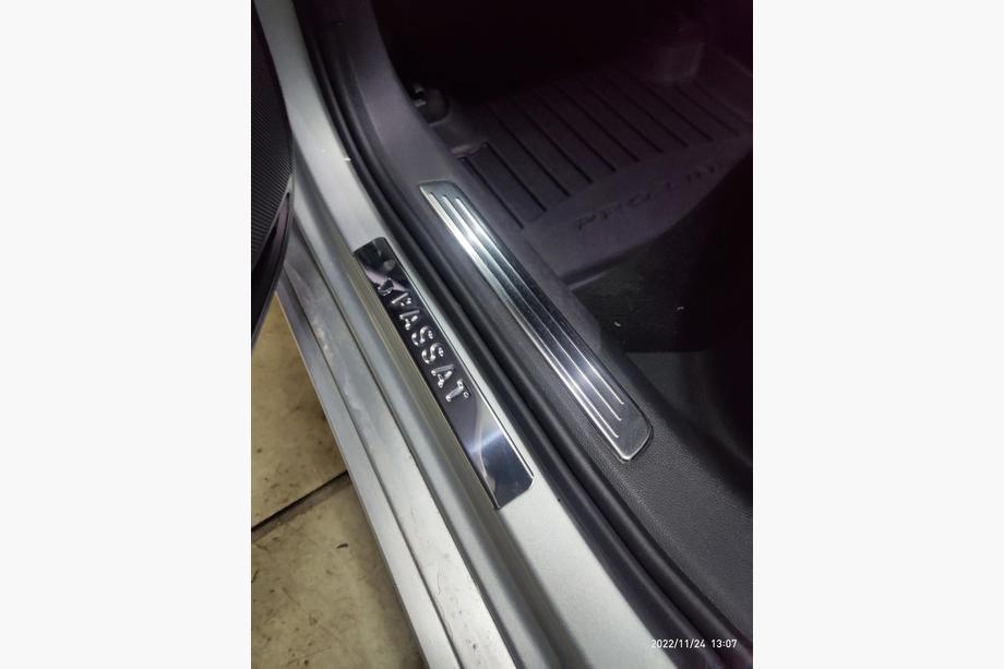Volkswagen Passat B8 2015-2023 Battitacco OmsaLine Tipo 1 (4 pz, Acciaio Inox) Foto 6