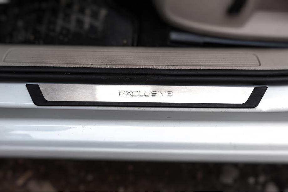 Volkswagen Golf 7/E-Golf 2012-2020 Battitacco Flexill Exclusive (4 pz, acciaio inox) Foto 2