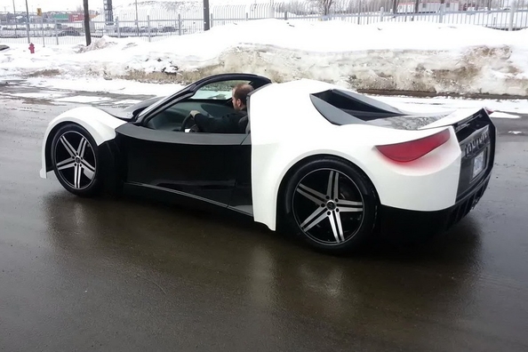 I canadesi stanno progettando di rilasciare un auto sportiva elettrica Foto 2