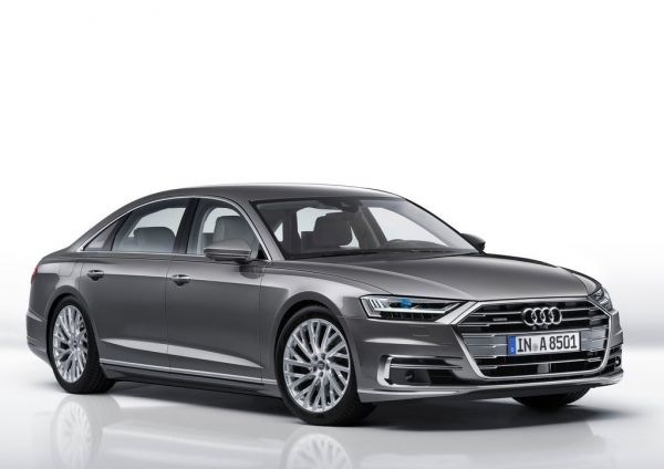 Sfoglia berlina Audi A8 2018 anno modello