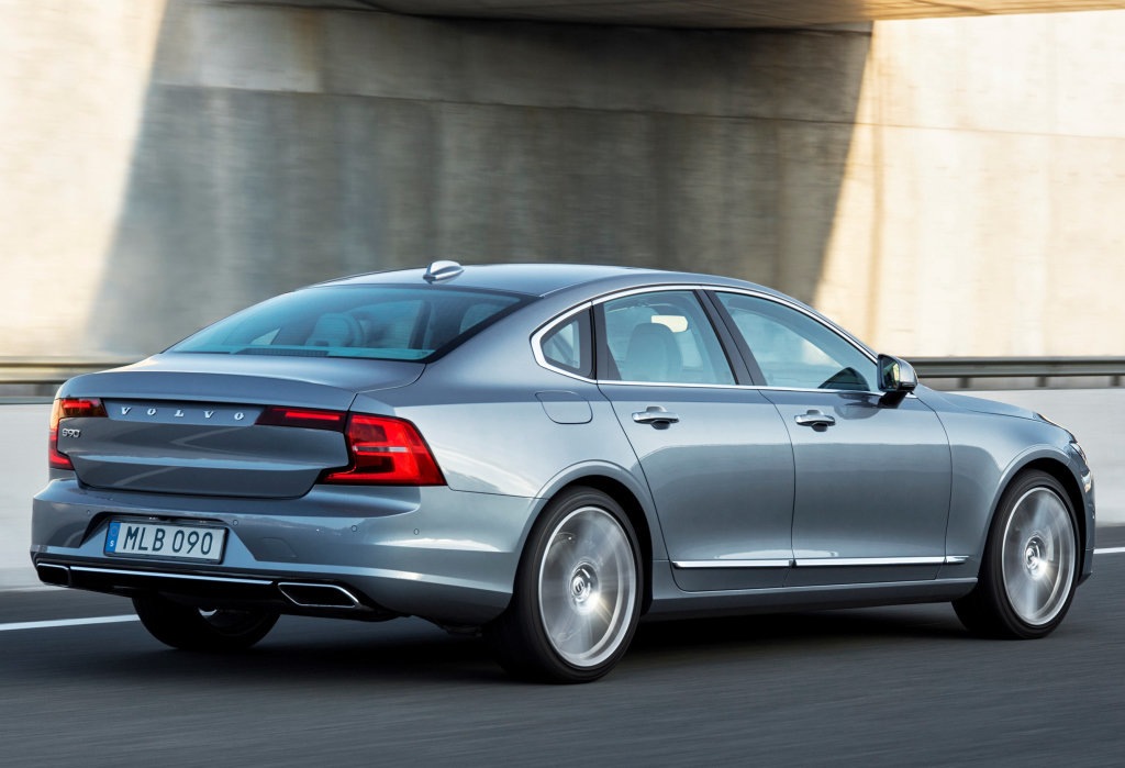Sfoglia Volvo S90 2017 anno modello