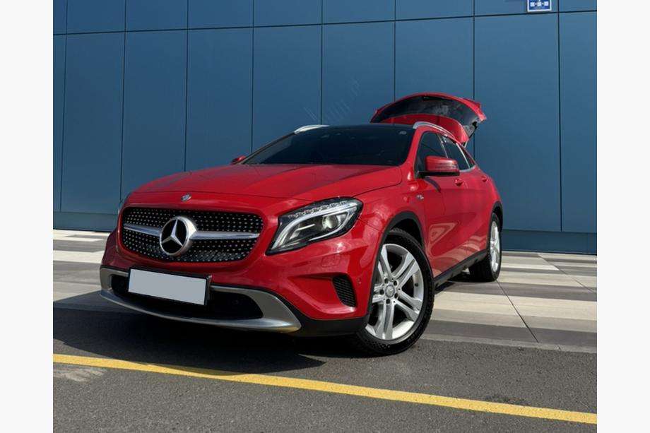 Mercedes GLA X156 2014-2019 Griglia Anteriore Diamond Silver (2014-2016) Image