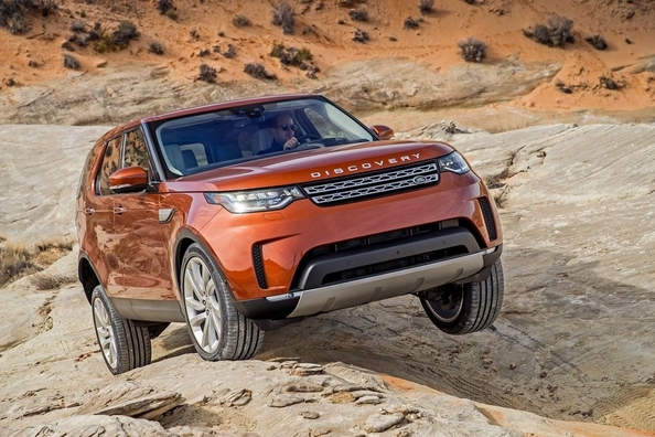 Sfoglia Land Rover Discovery 5