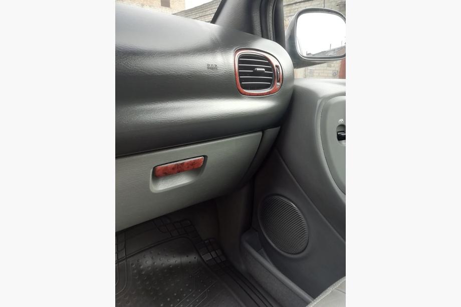 Chrysler Voyager 2001-2007 Coperture cruscotto (Meric) Carbonio Foto 4