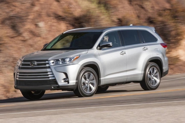 Sfoglia Toyota Highlander 2017 anno modello