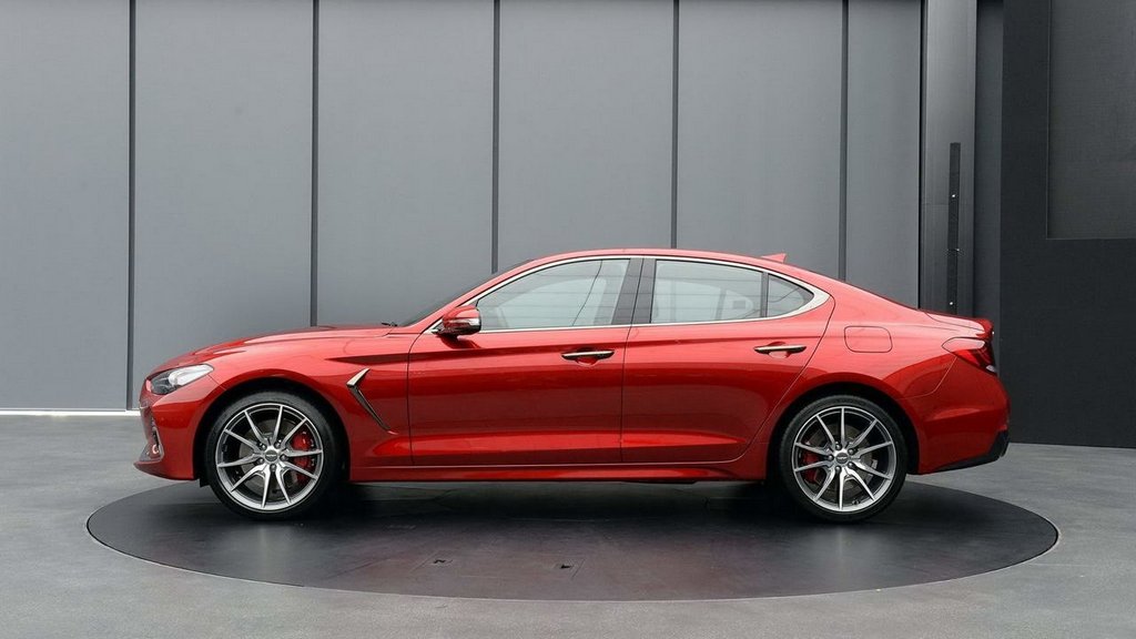 I coreani hanno presentato il principale concorrente di BMW Serie 3