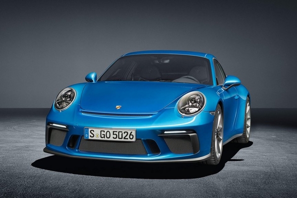 Porsche ha presentato una versione speciale della 911 GT3 Touring Package