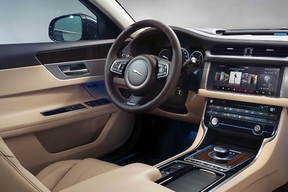 Jaguar rilascerà una station wagon, che sarà il rivale per una E-Class Mercedes e BMW 5 Series Foto 4