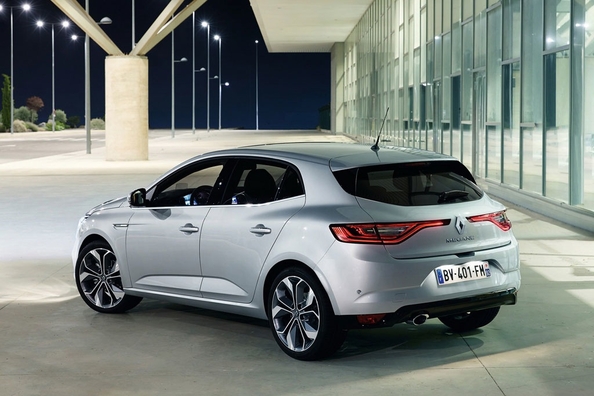 Sfoglia Renault Megane ultima generazione Foto 4