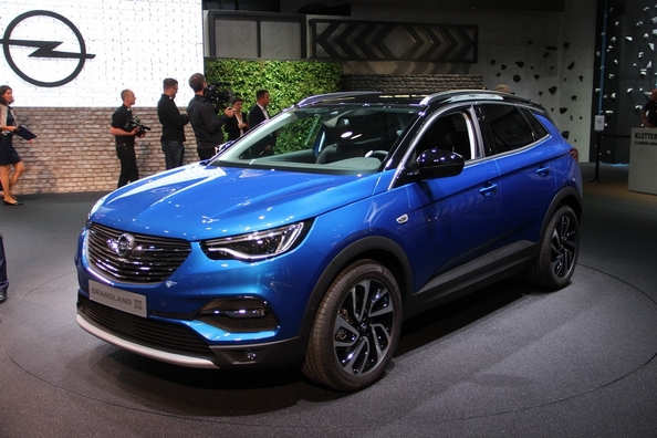 Recensione del nuovo crossover Opel Grandland X