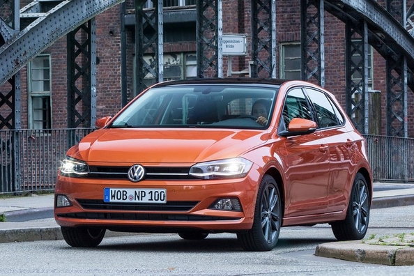 Panoramica della nuova Volkswagen Polo berlina 2017