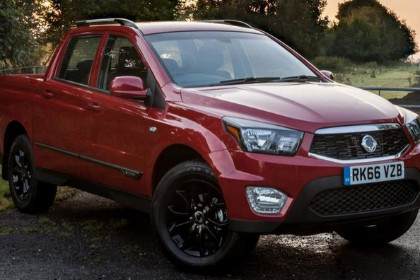 Recensione aggiornato SsangYong Musso pick-up Foto 1