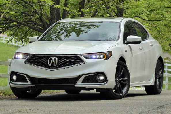 L’premio berlina Acura TLX