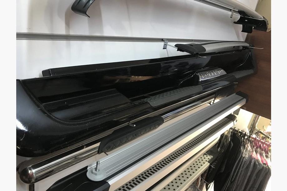 Kia Sorento I BL 2002-2009 Pedane Laterali in Plastica S013, Nero, 2007-2010 Foto 3