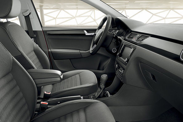 Sfoglia Skoda Rapid Foto 4