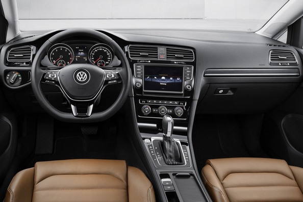 Sfoglia la Volkswagen Golf di settima generazione Foto 5