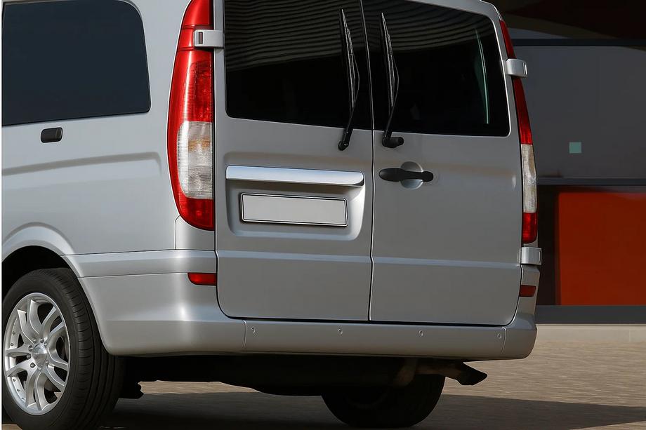 Mercedes Viano 2004-2014 Modanatura cromata sopra targa (2 porte, acciaio inox) Foto 4