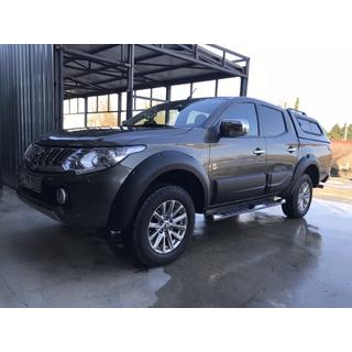 Hard top con finestrini scorrevoli Mitsubishi L200 2015-2024 foto 3