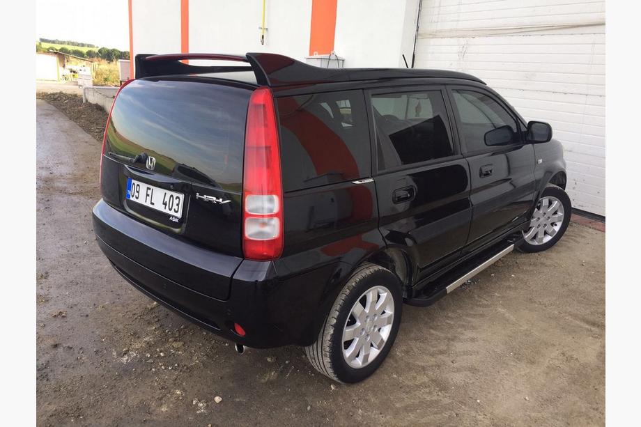Honda HR-V 1998-2006 Pedane Laterali RedLine Black (2 pz, Alluminio) Foto 2