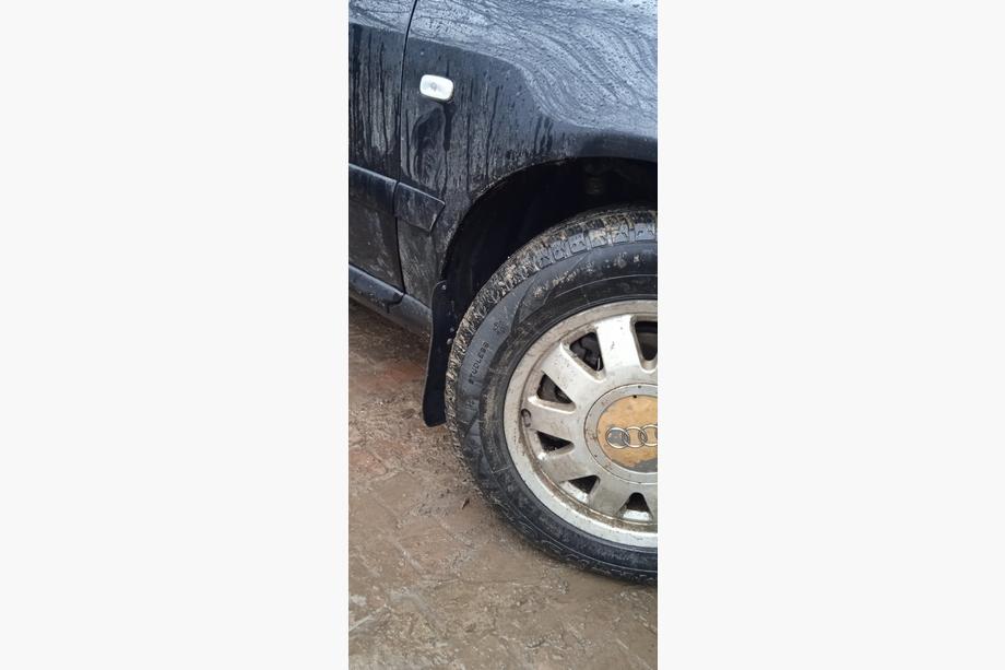 Audi A4 B5 1994–2001 Set Paraspruzzi (2 pz) Foto 4