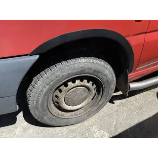 Allargatori passaruota (4 pz, neri) Mercedes Vito W638 1996-2003 foto 2