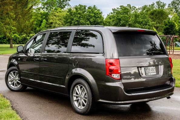 Minivan quinta generazione di Dodge Grand Caravan Foto 2