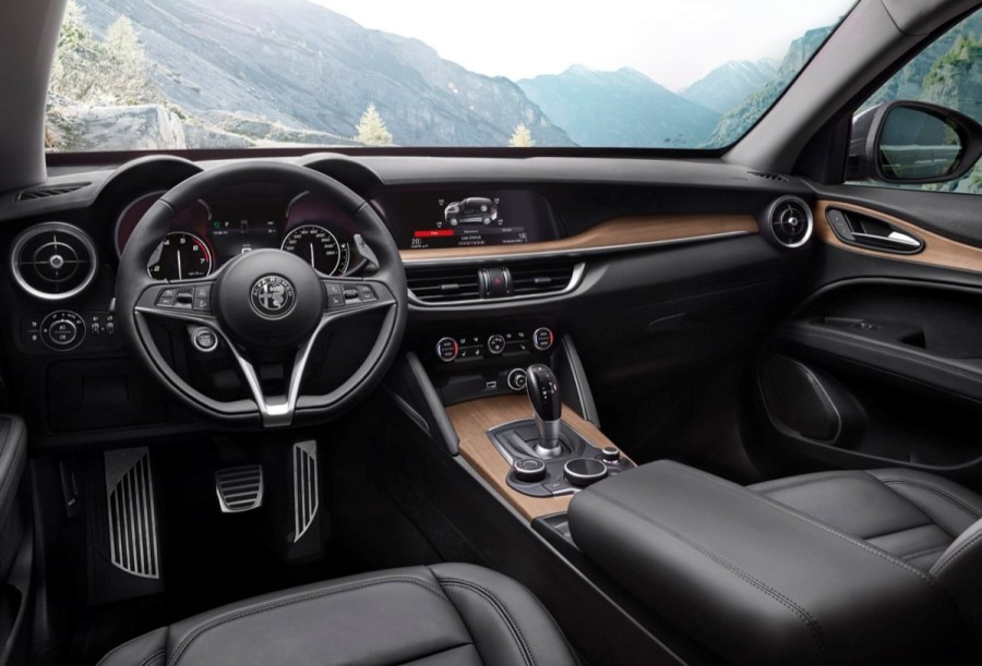 Sfoglia crossover Alfa Romeo Stelvio