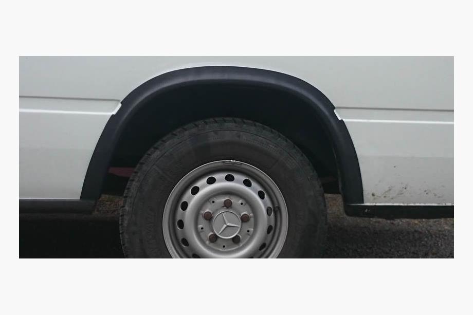 Mercedes Sprinter W901/902/903/904/905 1995–2006 Allargatori passaruota (6 pz, neri) Foto 3
