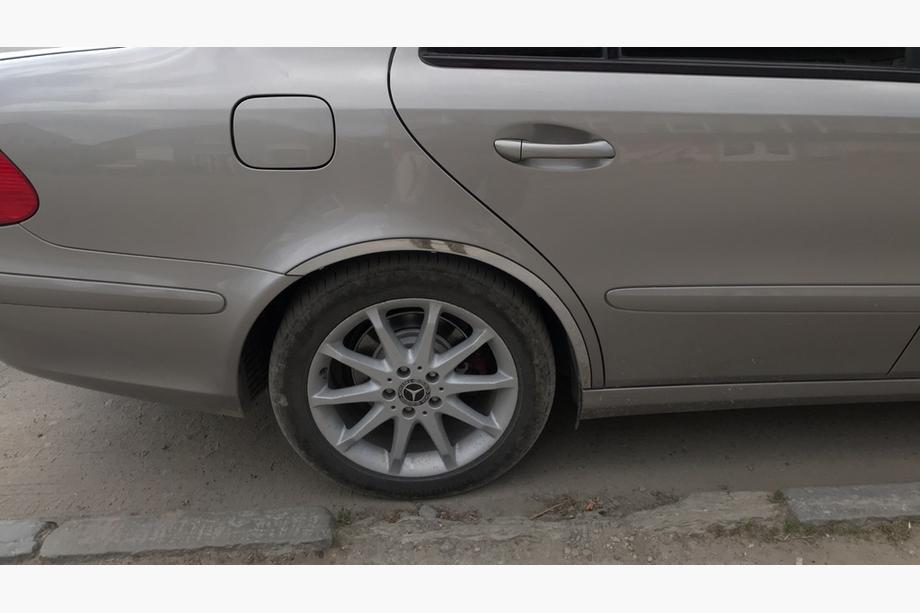 Mercedes E-class W211 2002-2009 Allargatori passaruota (4 pz, acciaio inox) Foto 3