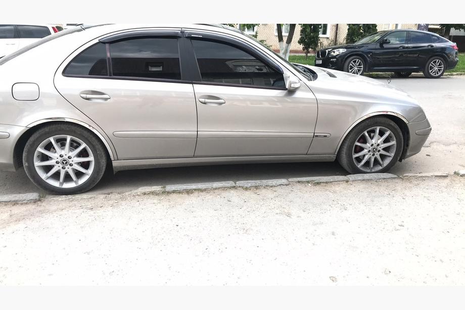 Mercedes E-class W211 2002-2009 Allargatori passaruota (4 pz, acciaio inox) Foto 4