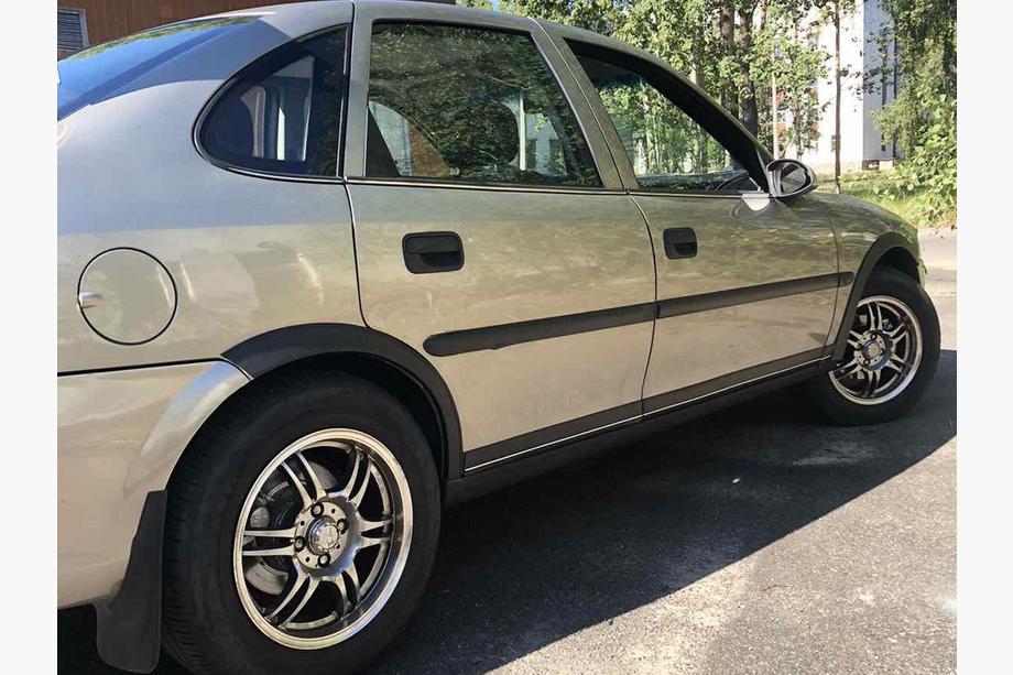 Opel Vectra B 1995-2002 Allargatori passaruota (4 pz, neri) Foto 1