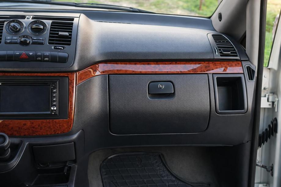 Mercedes Vito W639 2004-2014 Strisce rivestimento cruscotto (Meric, strisce) Image