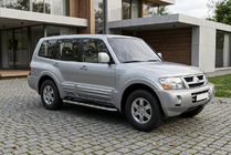 Mitsubishi Pajero Wagon III 1999-2006 Pedane Laterali Maydos V1 (2 pz, Alluminio e Acciaio Inox) foto 1