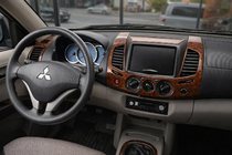 Mitsubishi L200 2006-2015 Kit rivestimenti cruscotto (13 pezzi) Alluminio foto 1