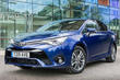 Panoramica della rinnovata berlina Toyota Avensis foto 4