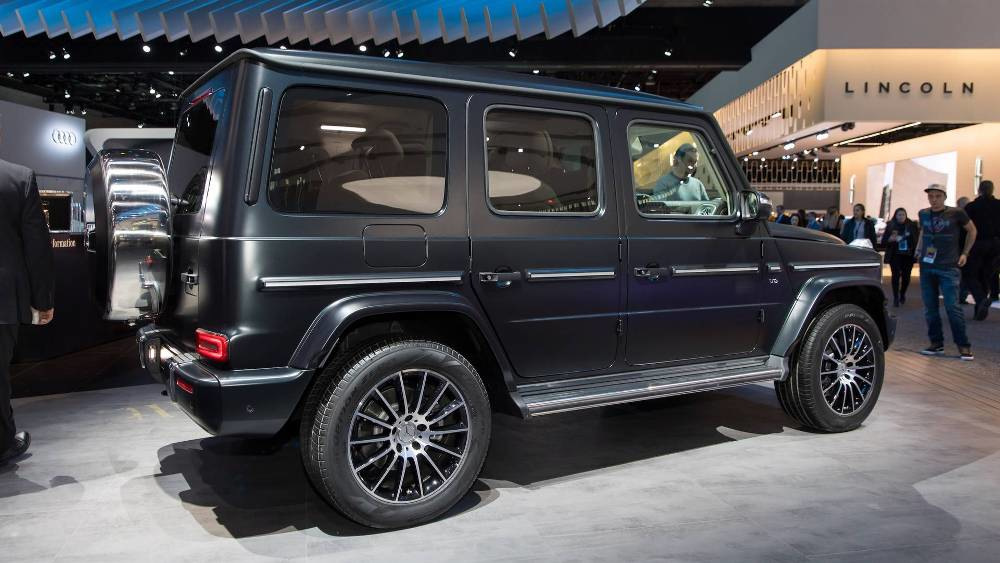 Panoramica del leggendario fuoristrada Mercedes-Benz G-Class di nuova generazione