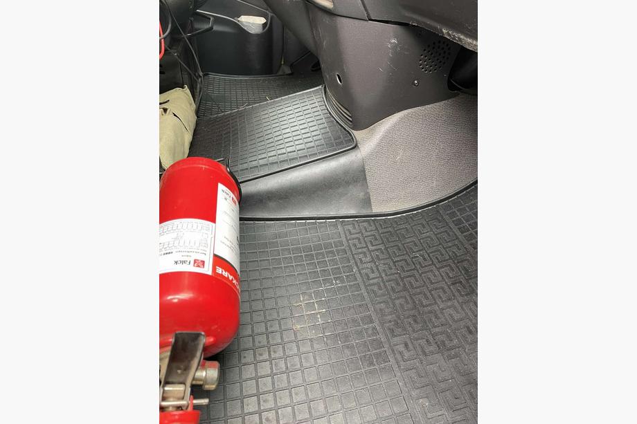Mercedes Viano 2004-2014 Tappetini in gomma (3 pz, Polytep) Foto 4