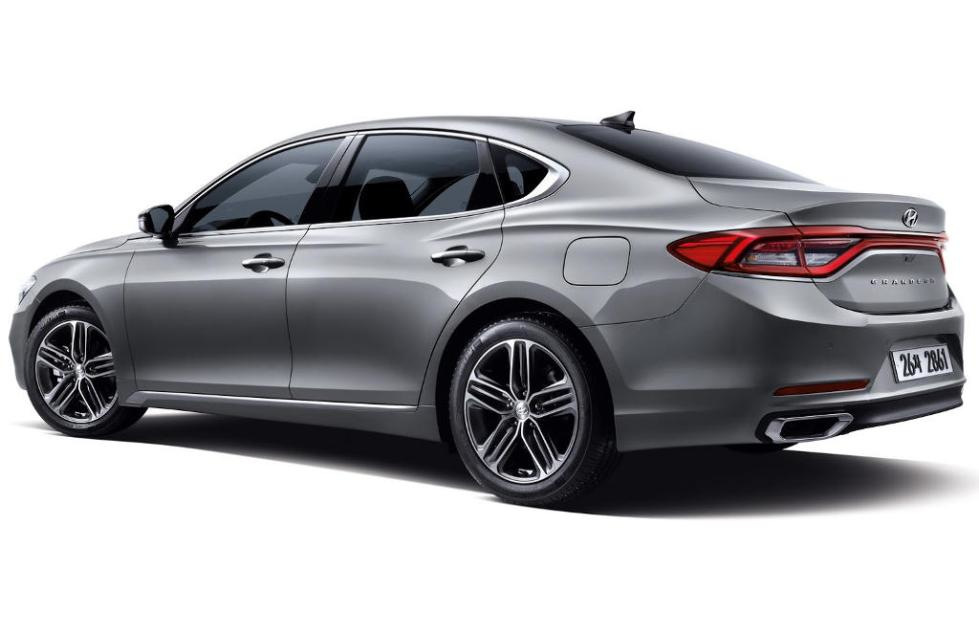 Sfoglia berlina ammiraglia Hyundai Grandeur di nuova generazione